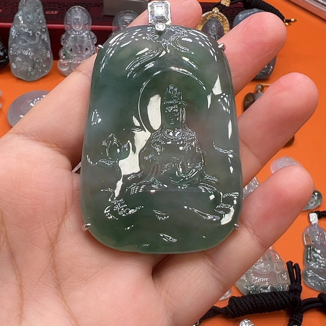 赢***择吊坠(赠链)18K金镶嵌翡翠高冰自在观音