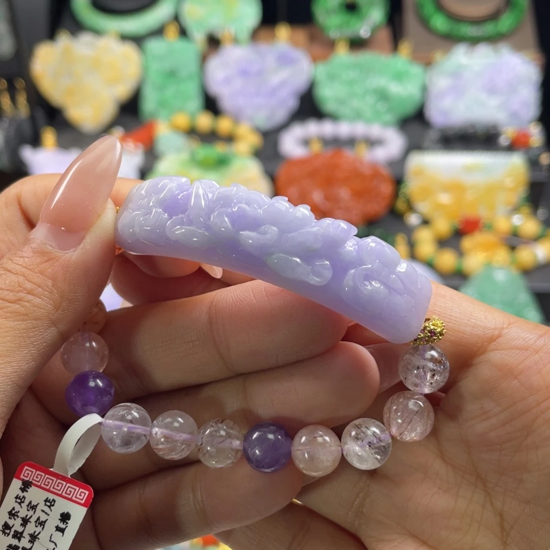 翡翠未镶嵌手链待编织