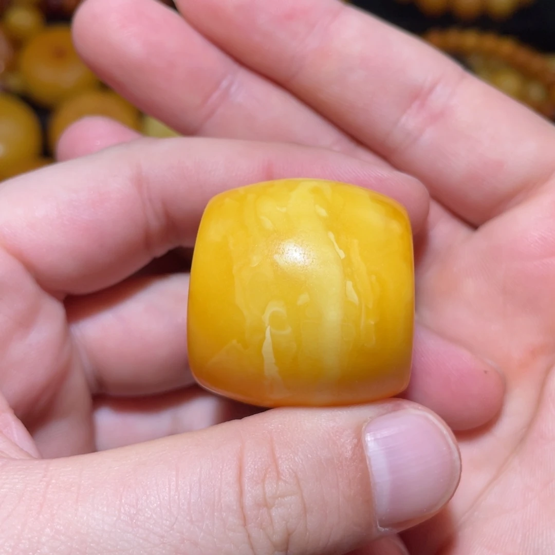 琥珀未镶嵌裸石马蹄