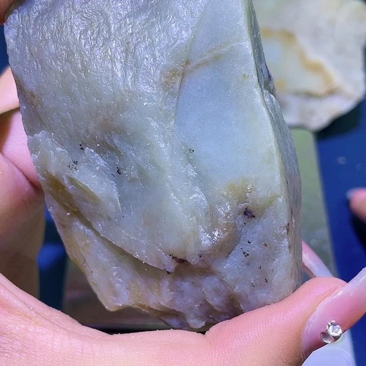 未镶嵌和田玉（糖玉）珠宝半成品