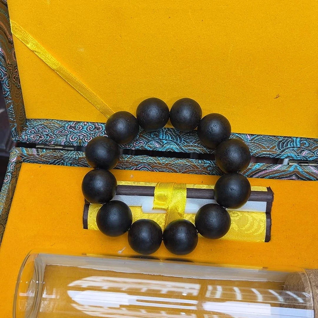 大叶紫檀（黑酸枝木类）