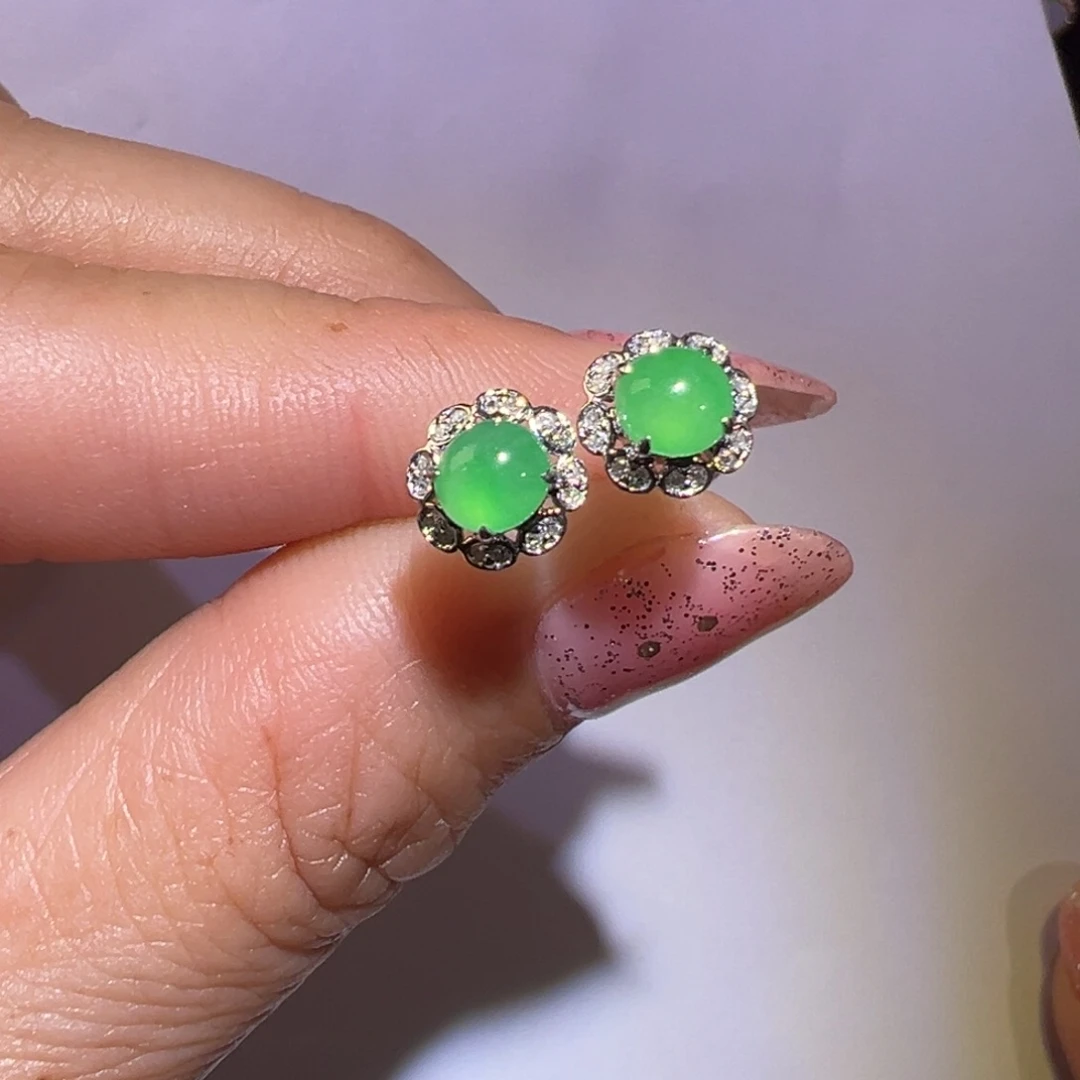 翡翠颈饰18K金镶嵌耳钉