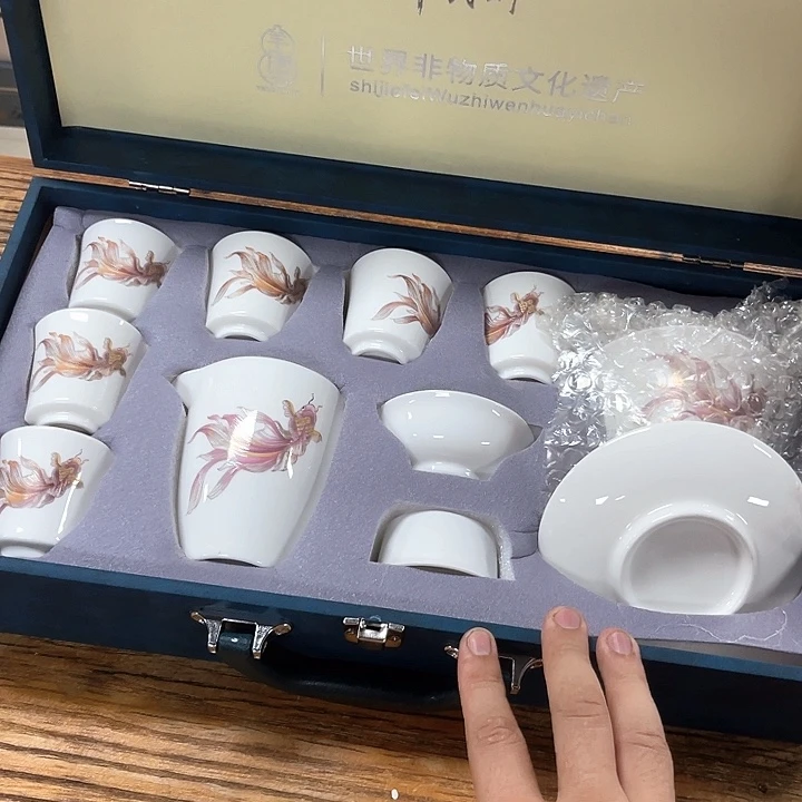 孤品茶具套装等。