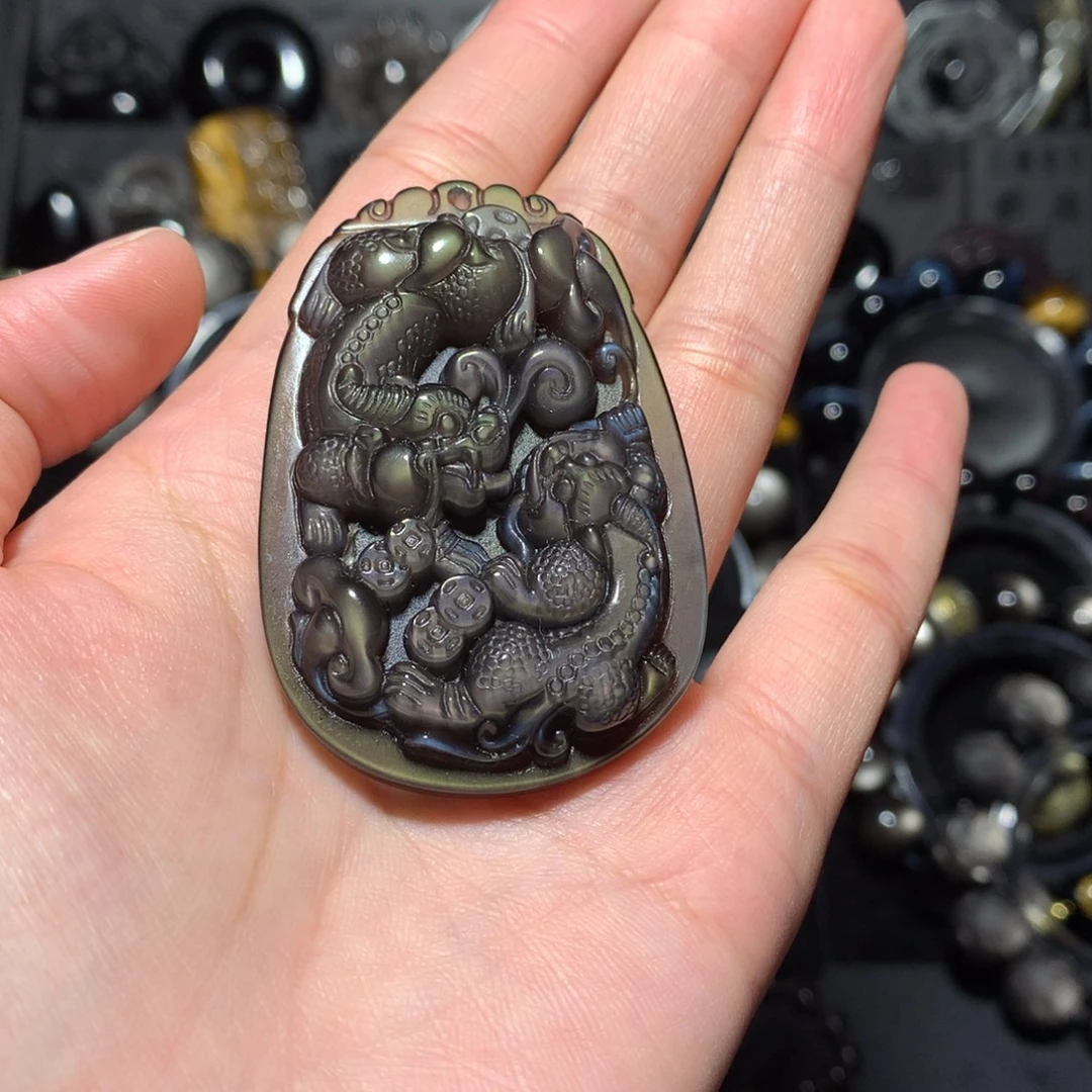 乐***黎黑曜岩未镶嵌珠宝奇石