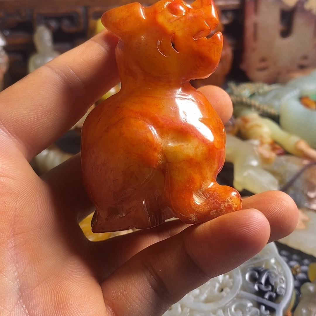 未镶嵌岫岩老玉（透闪石质玉）挂件