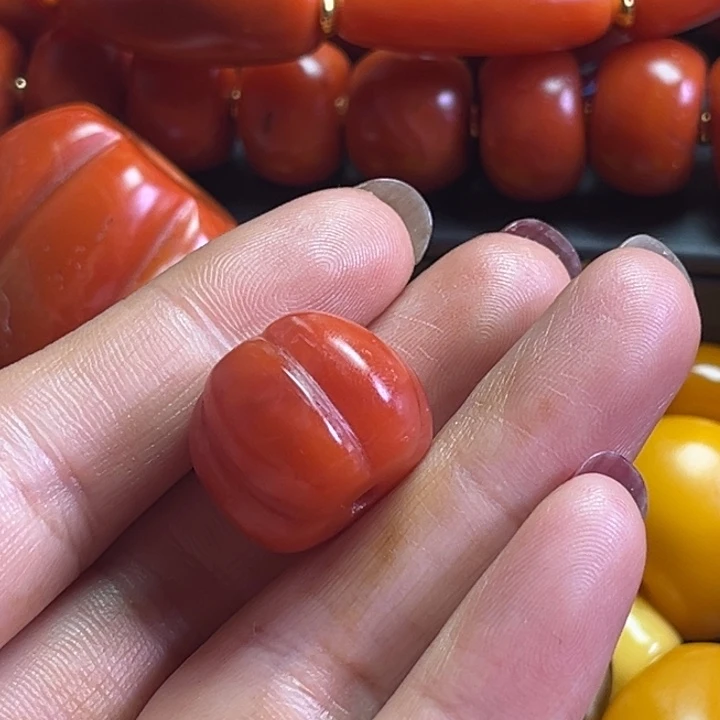 颈饰玻璃执*琉璃………………….