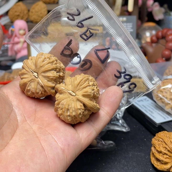 文玩核桃把件b*o白狮子