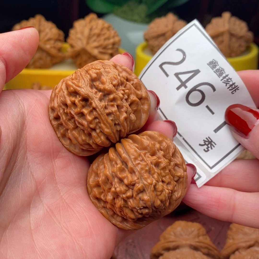 文玩核桃把件汉高楼40