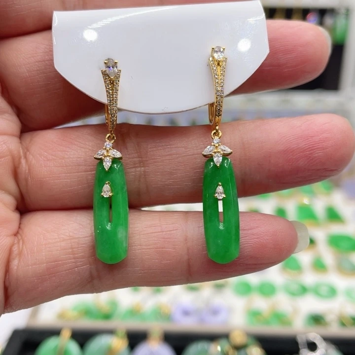 翡翠18K金镶嵌耳饰