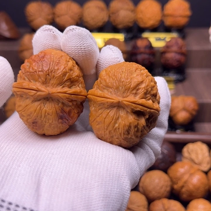 杨***楚把件文玩核桃至尊元宝44尺