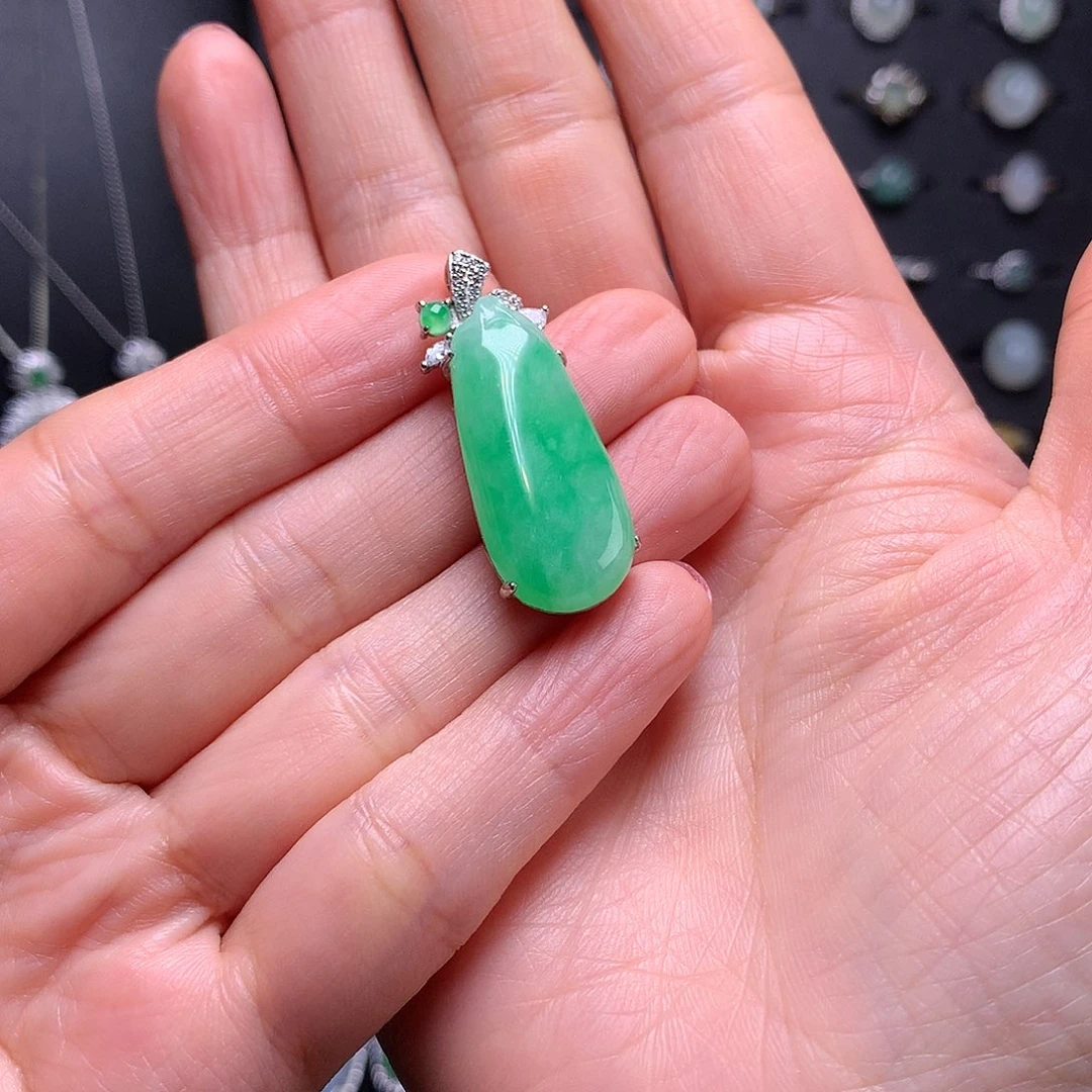 颈饰银S925镶嵌翡翠111111111