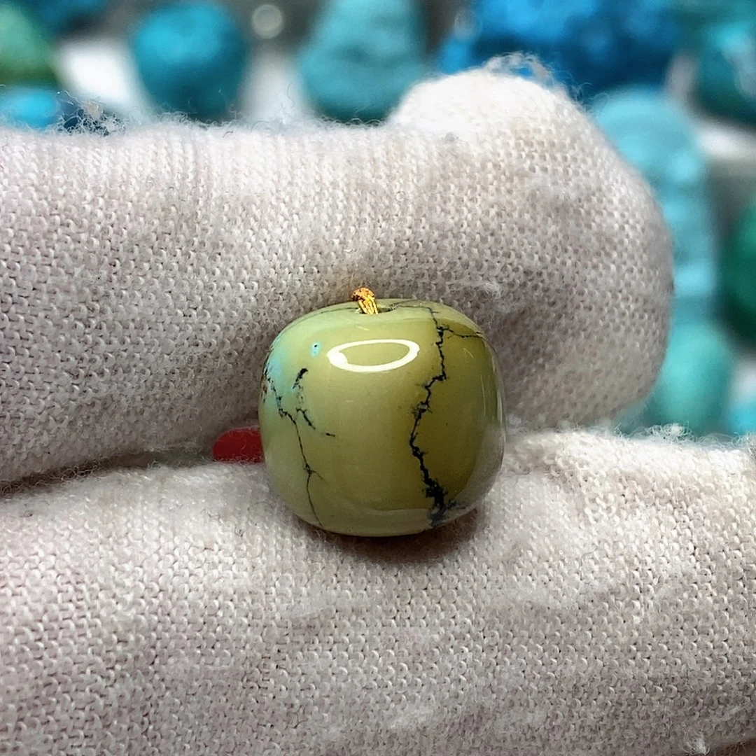 绿松石未镶嵌天然原矿 地大质检12mm