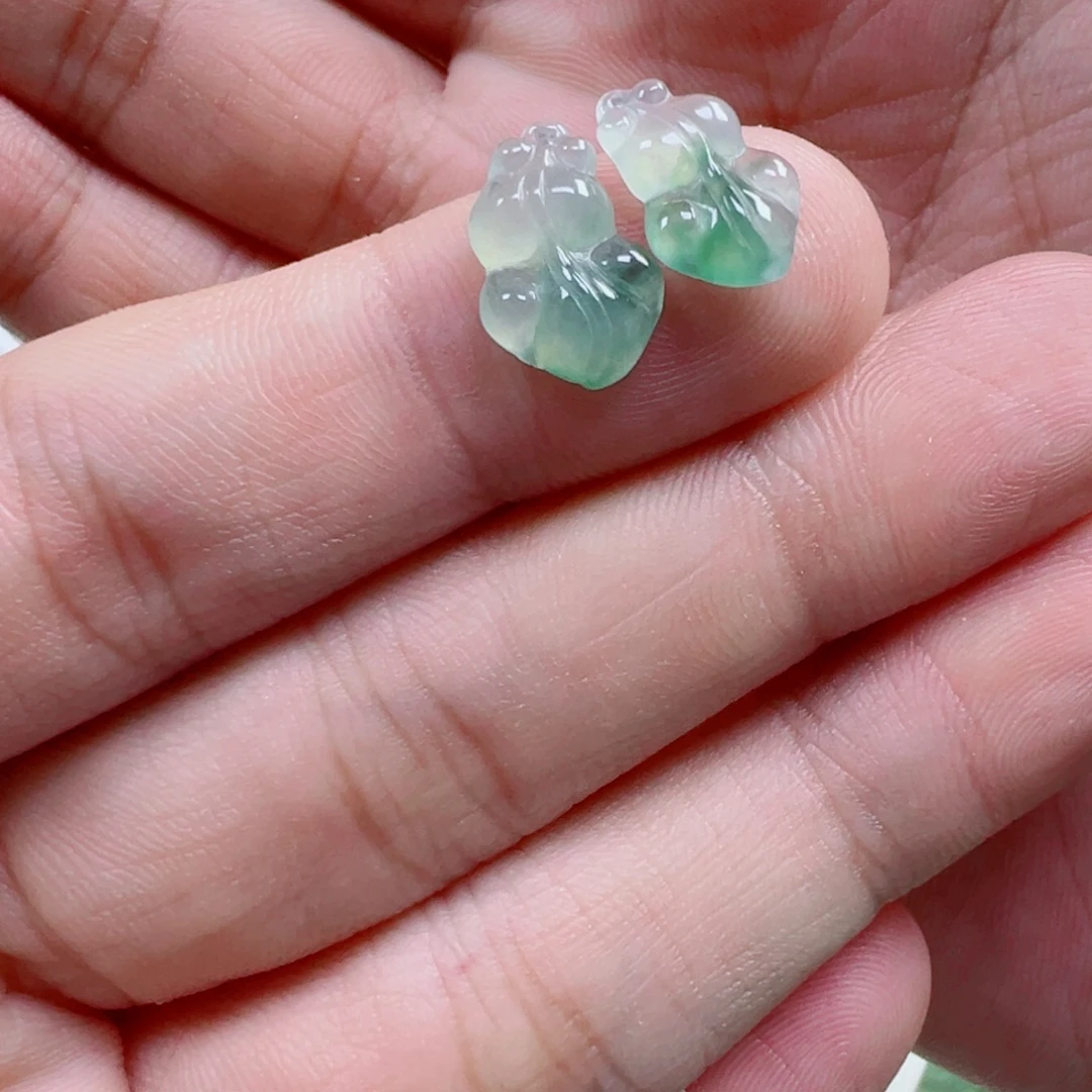 兔****翡翠散珠金鱼两个