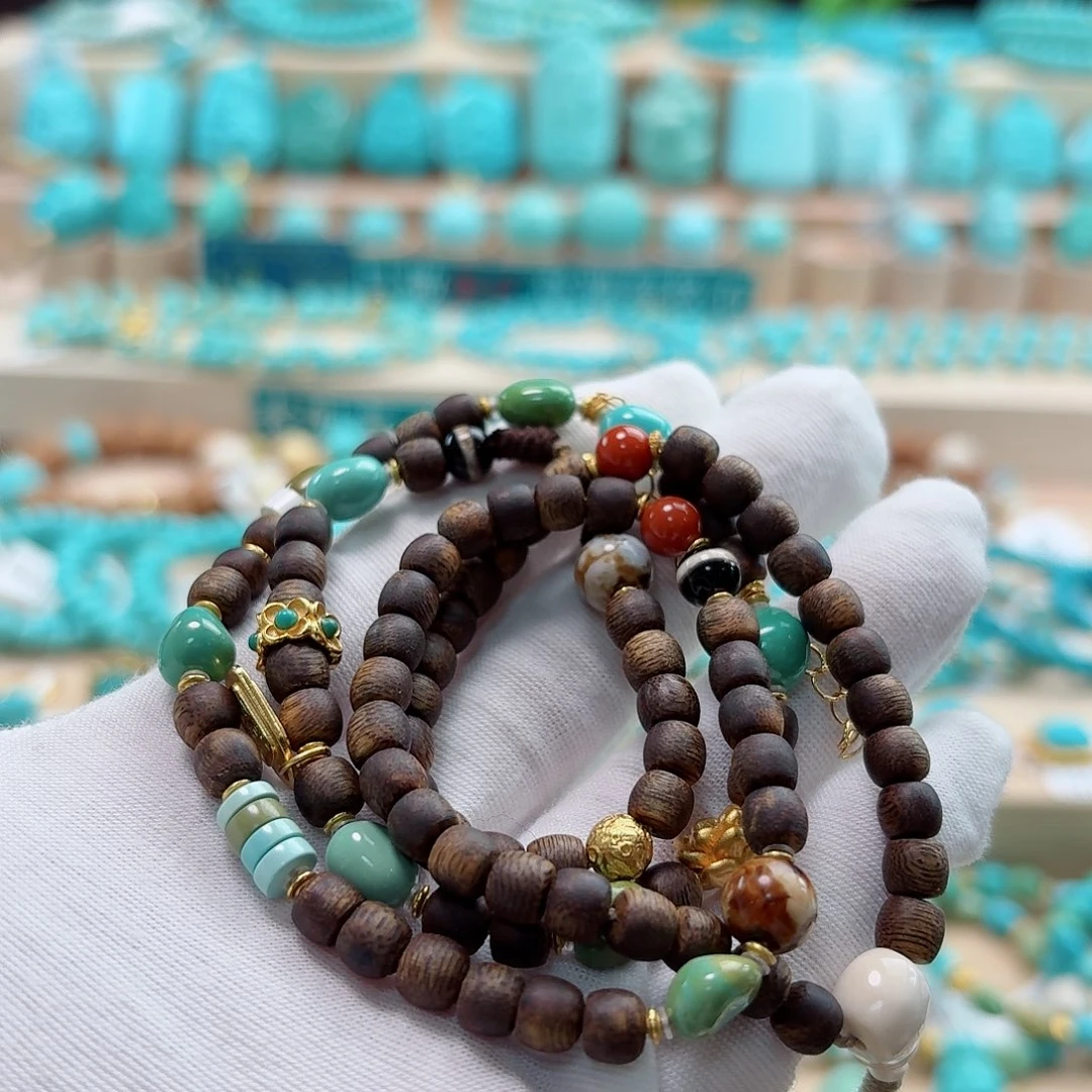 绿松石未镶嵌珠宝奇石