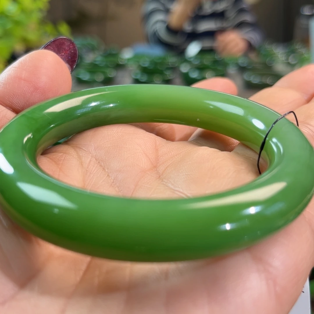 未镶嵌手镯和田玉（碧玉）