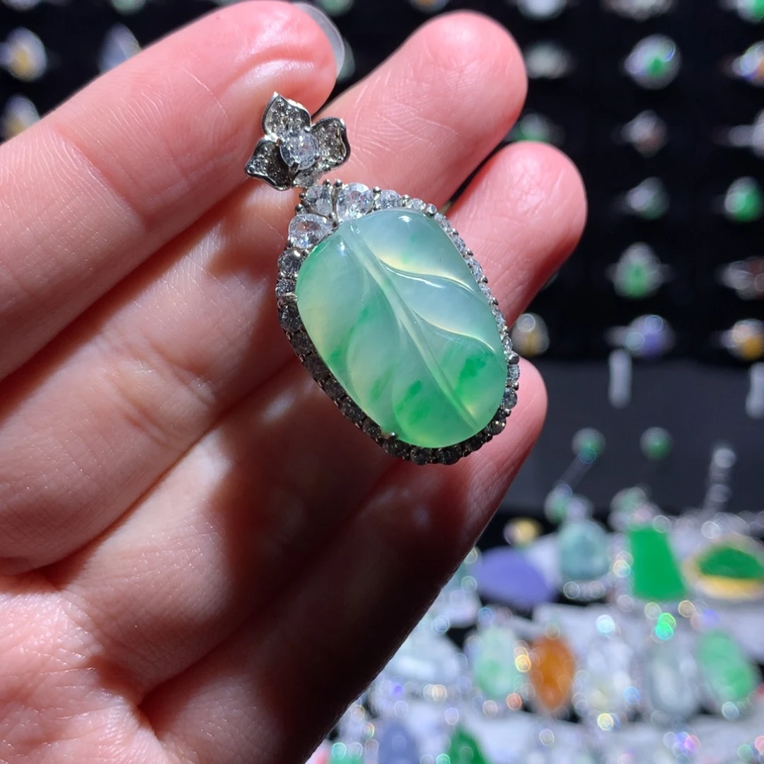 翡翠颈饰银S925镶嵌天然翡翠