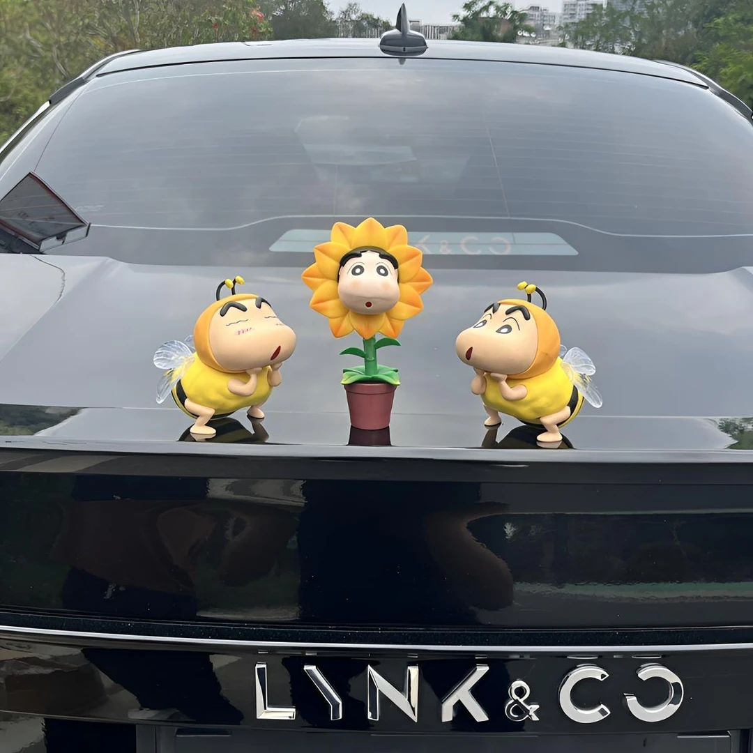 蜜蜂蜡笔小新车载摆件汽车内车外装饰品车顶玩偶可爱车尾公仔