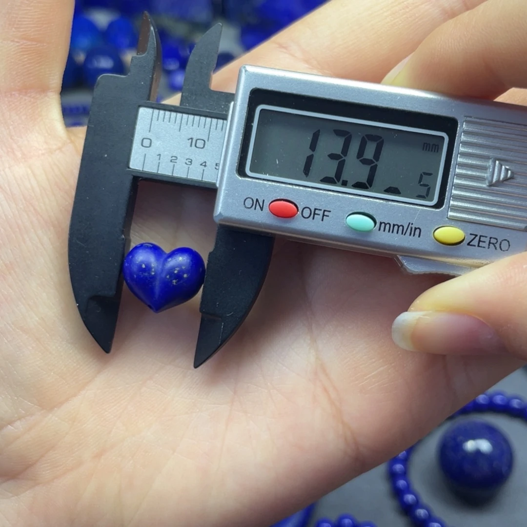 i***y青金石未镶嵌小桃心