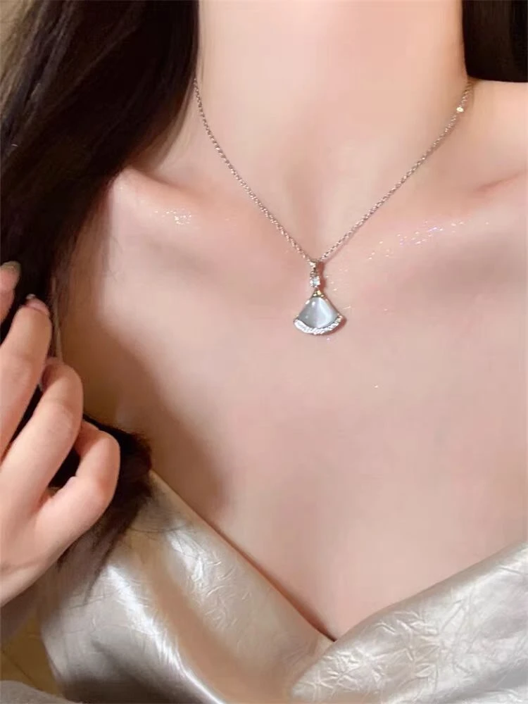 钛钢仿珍珠吊坠 【A504】银色扇形裙子项链轻奢百搭简约精致吊坠