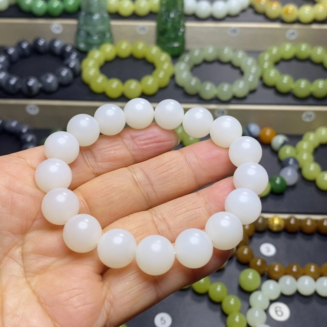 和田玉未镶嵌手串