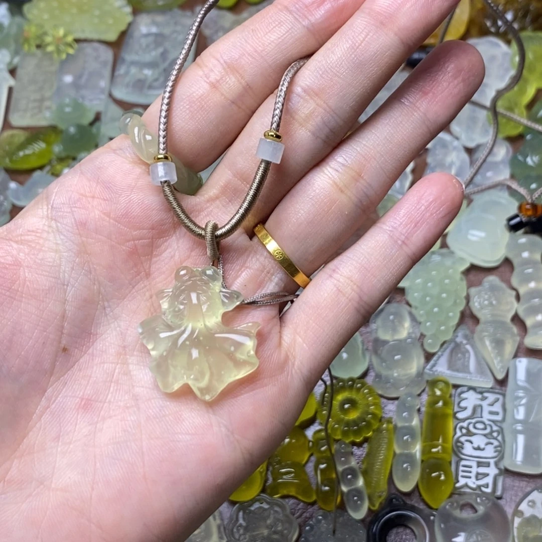 蛇纹石玉合金颈饰