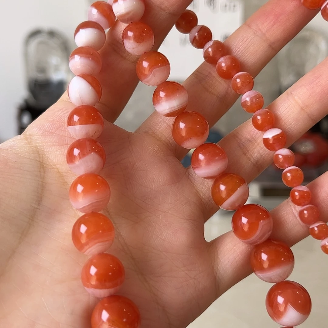 南红玛瑙未镶嵌颈饰矿坑