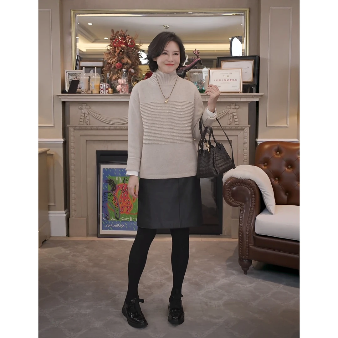 我是摩羯 黑标天王星  新疆天山羊绒金葱珠片半高领秋冬毛衣