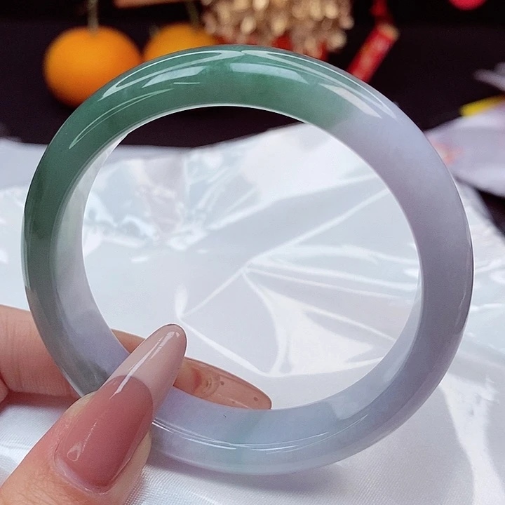 翡翠手镯未镶嵌57圈