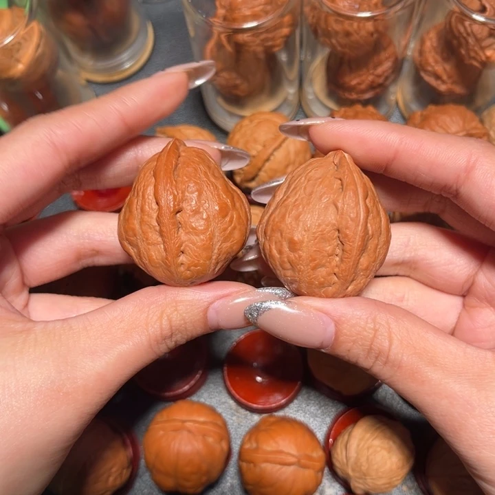 文玩核桃吊坠66668888