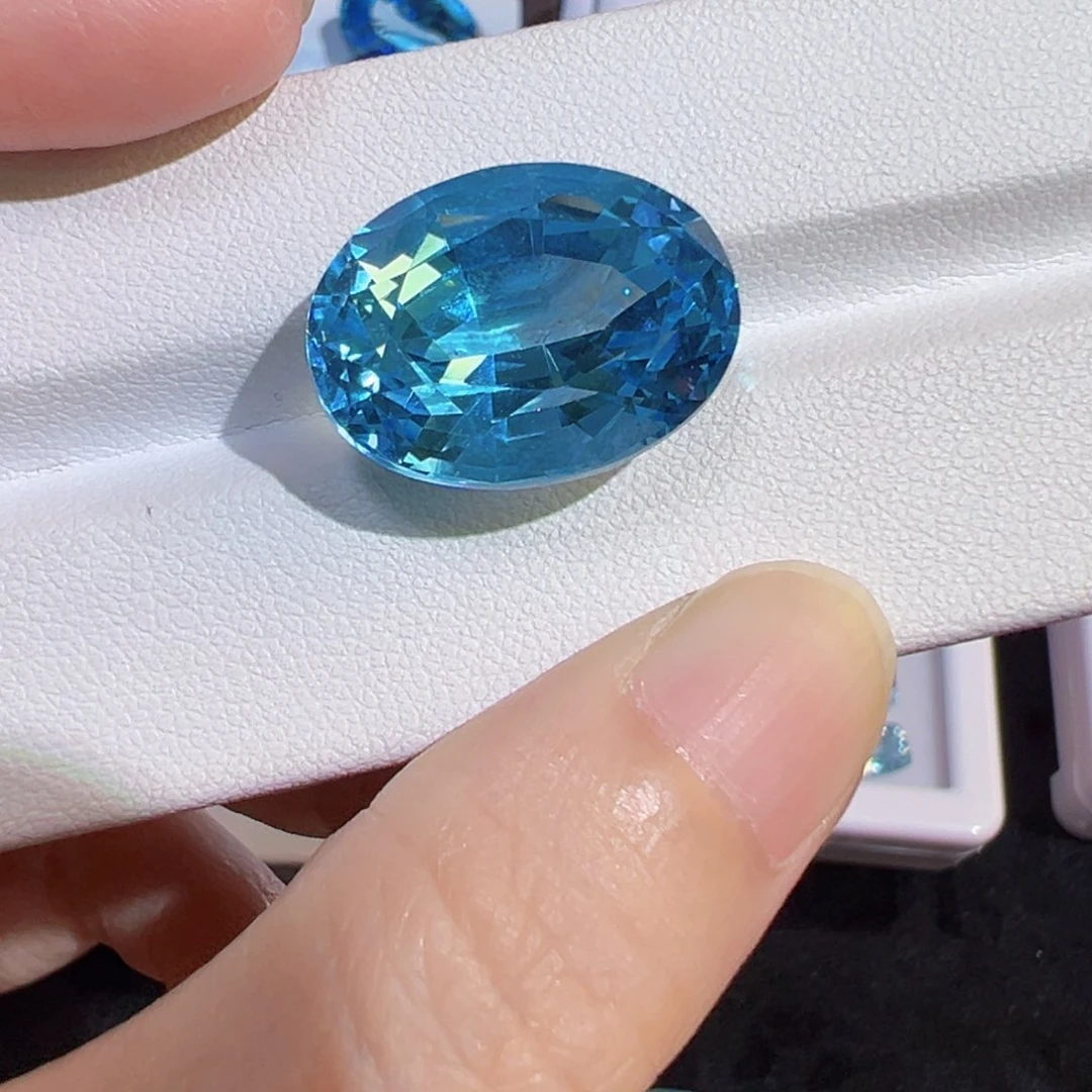 未镶嵌裸石托帕石涌*28.75ct