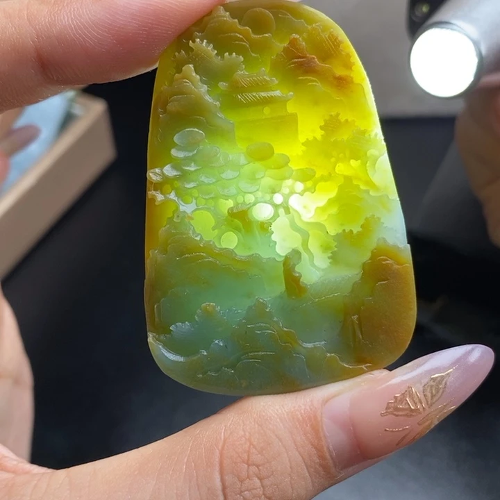 定制翡翠未镶嵌山水