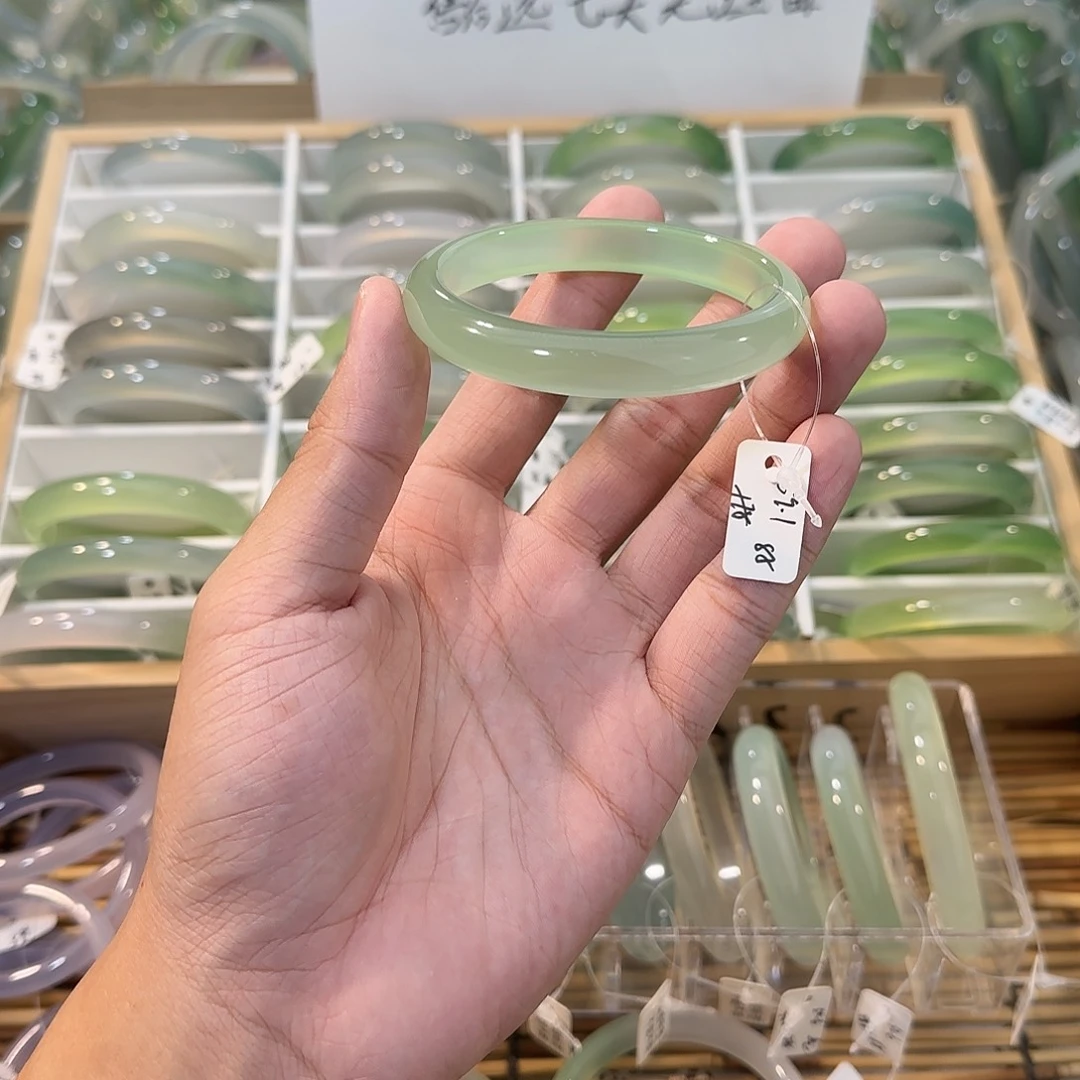 玛瑙/玉髓未镶嵌手镯圈口59.1