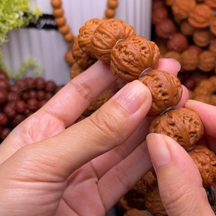 猴头核桃吊坠秋子