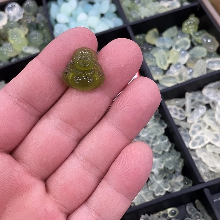 合金蛇纹石玉颈饰