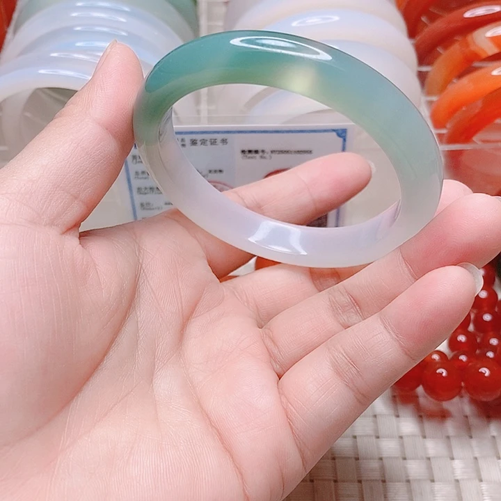 手镯玛瑙/玉髓未镶嵌