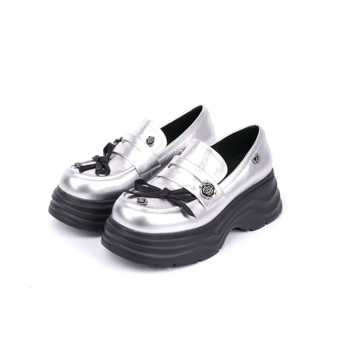 C4638 银色  时尚厚底圆头深口女士乐福鞋