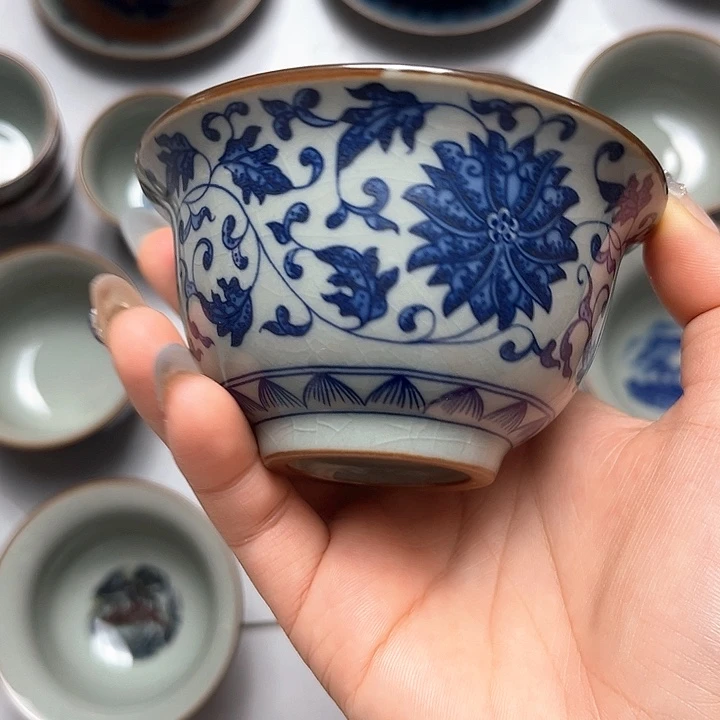 青花缠枝莲压手杯