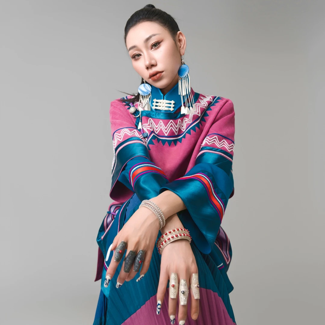 【洛地山褶】彝族美学设计款纯手工女装套装
