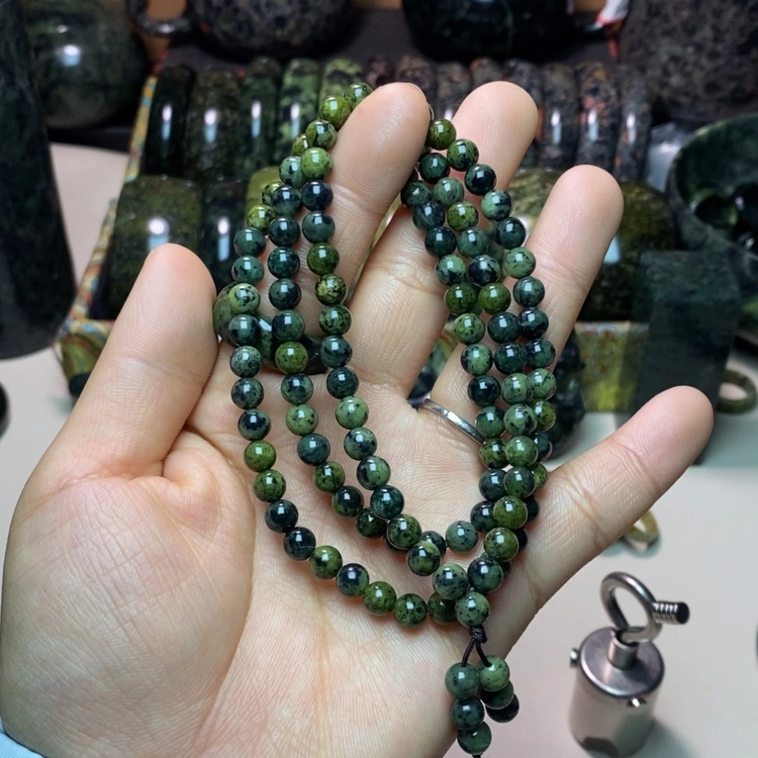 蛇纹石玉未镶嵌项链