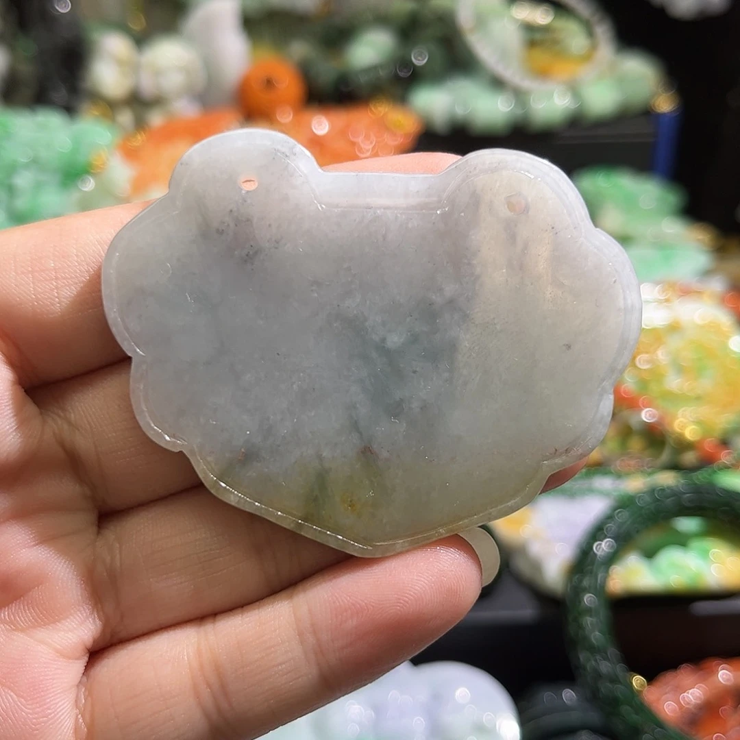 翡翠未镶嵌颈饰待编织