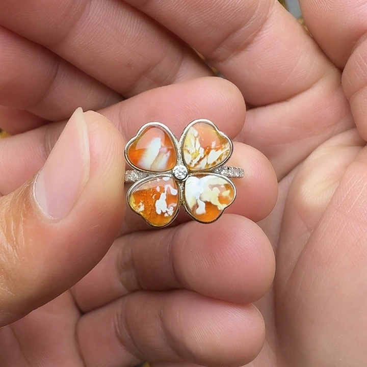 蜜蜡银S925镶嵌裸石天然蜜蜡戒指