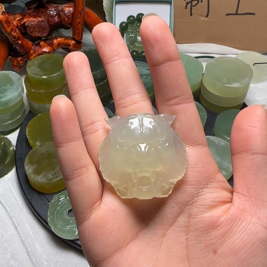 蛇纹石玉未镶嵌天然岫玉