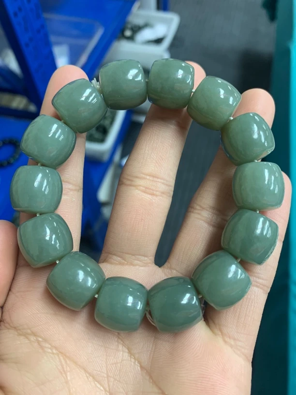 ZQ116 纯天然新疆和田玉卡 16