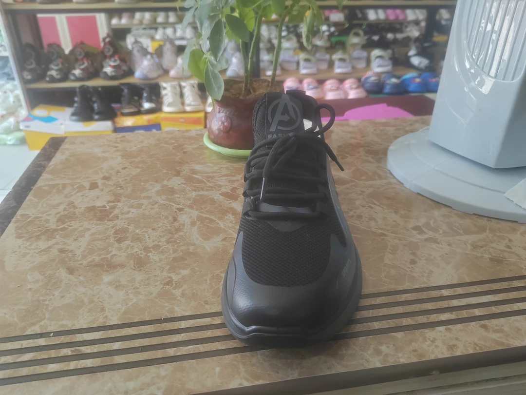 潮鞋舒适男士皮鞋黑色时尚百搭单鞋男鞋板鞋休闲鞋