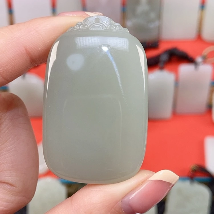 【闪购商品】颈饰未镶嵌和田玉