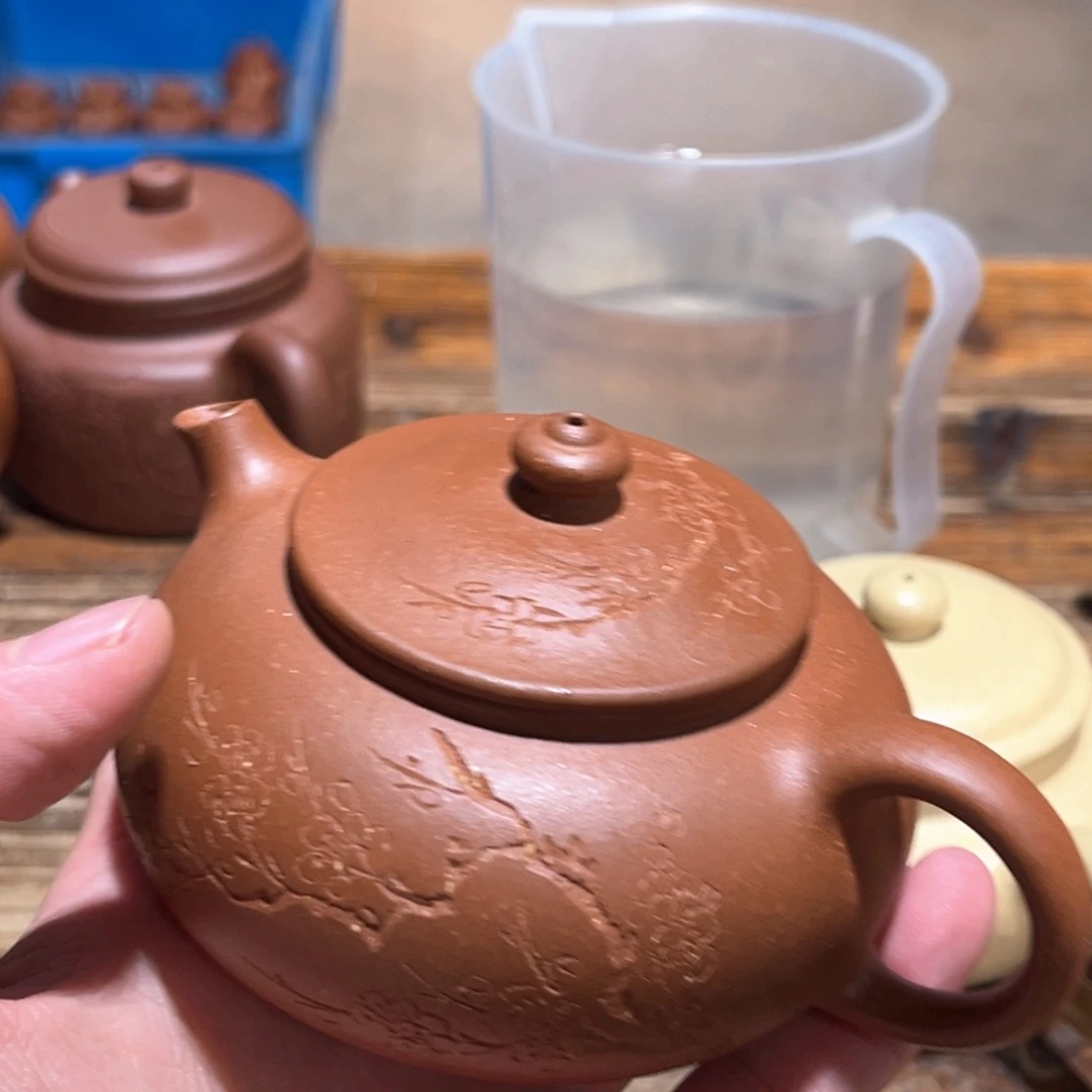 茶壶紫砂紫砂的味道很