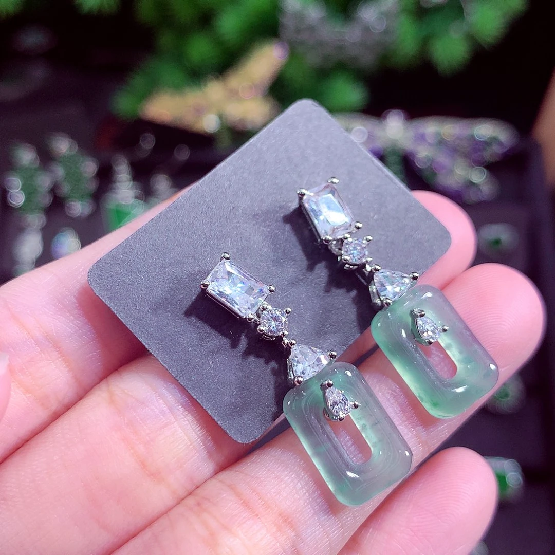 颈饰未镶嵌翡翠天然