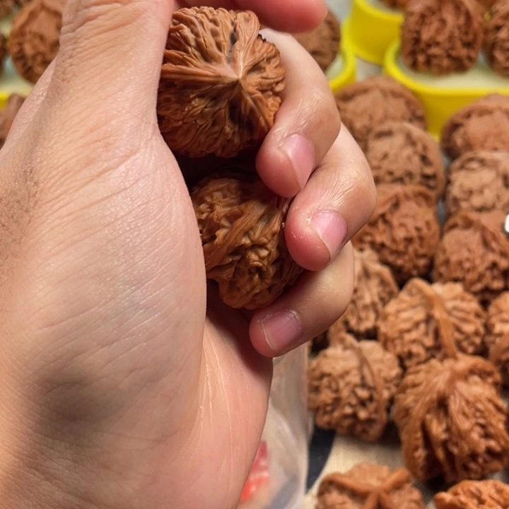 ****天桃核吊坠文山三棱