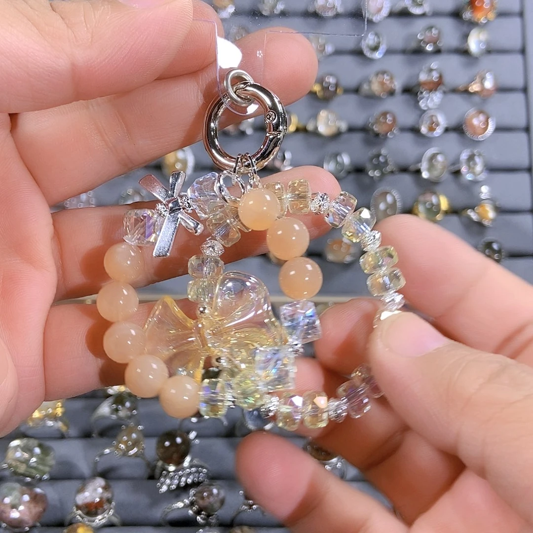 车挂未镶嵌水晶蝴蝶结