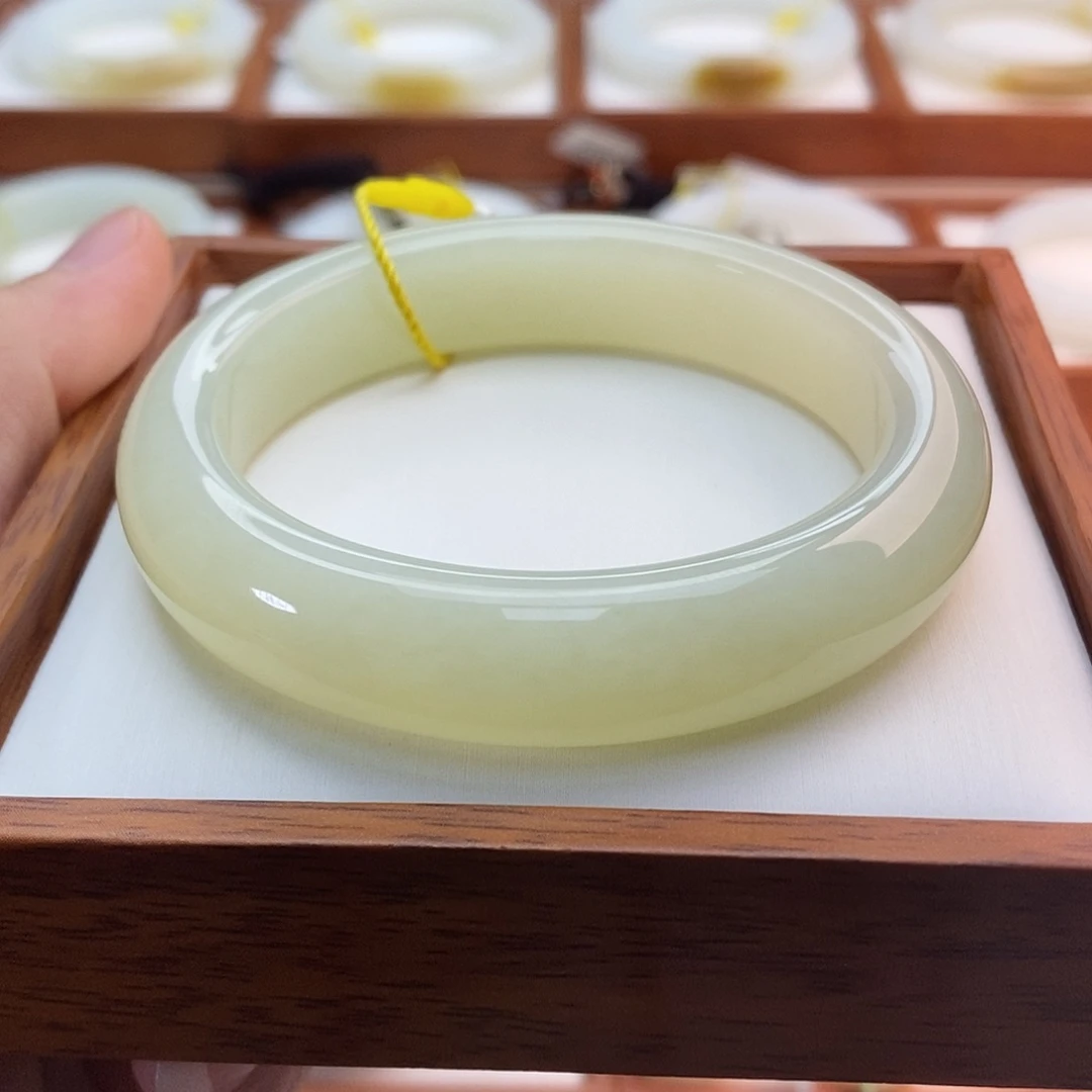 手链未镶嵌和田玉（白玉）